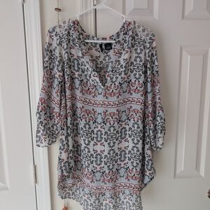 New Directions Black and Red Floral Blouse